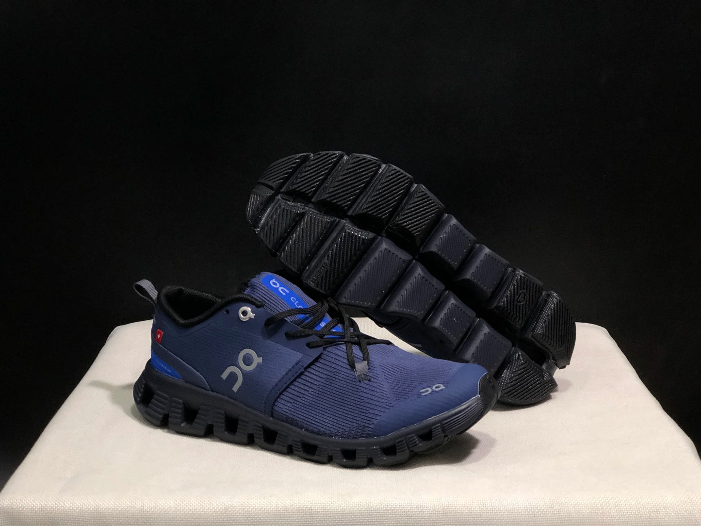 Men and Women Long Distance Running Shoes