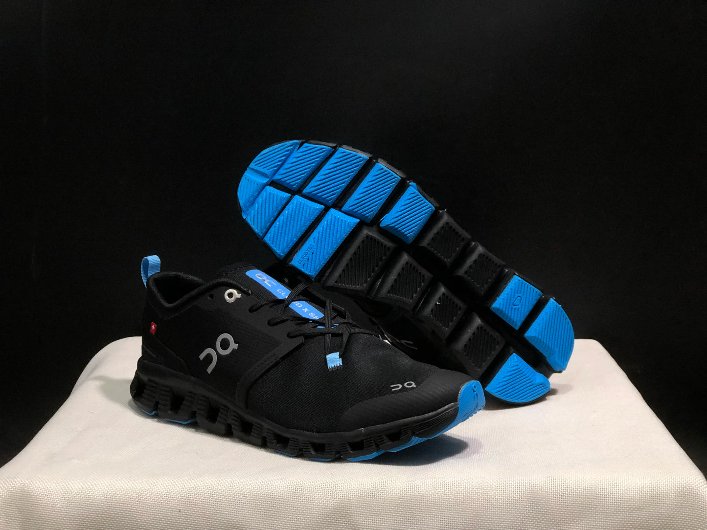 Men and Women Long Distance Running Shoes